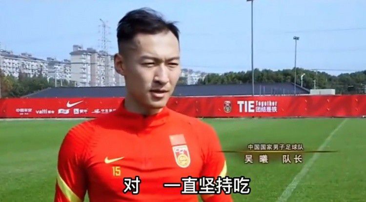 这是死树影像演绎的活着的死亡状态。